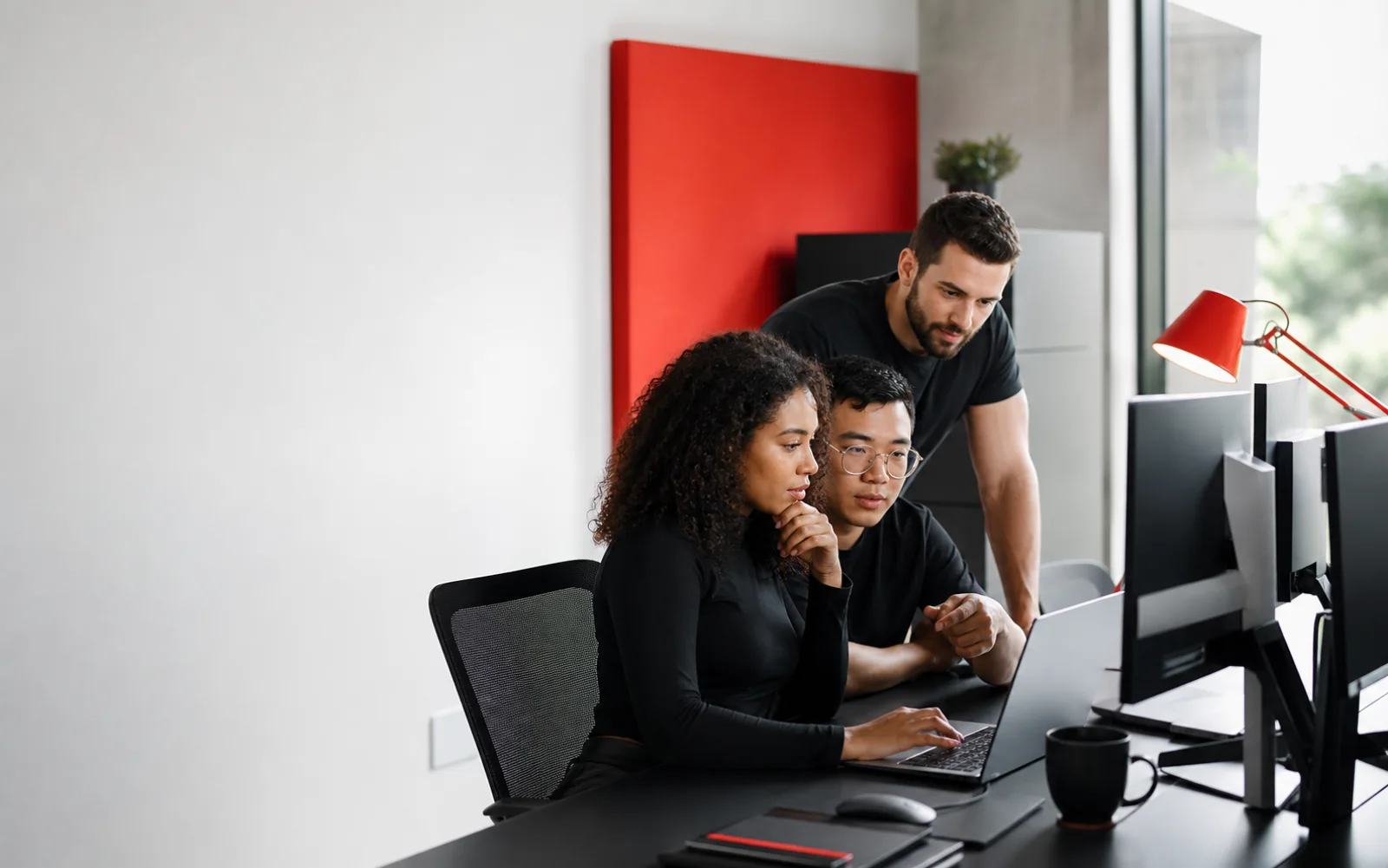 Equipe da Mettric planejando uma automação de processos empresariais